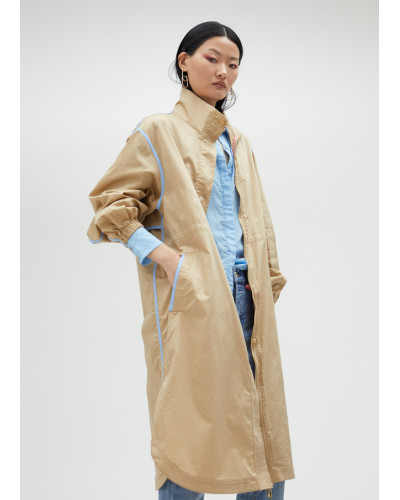 TRENCH BEIGE AVEC EMPIÈCEMENTS